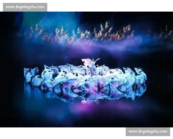 华丽与华丽的较量：传统与现代美学的碰撞与交融